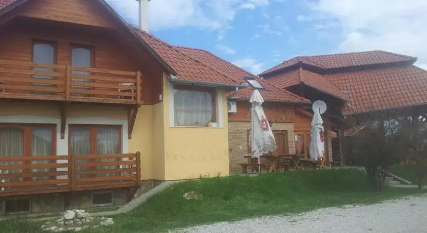Liliom Apartmanház