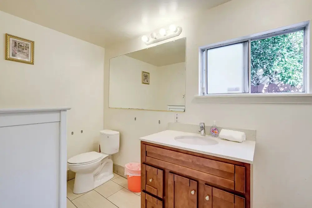 Oakland Group Retreat: Historic Home Near Downtown