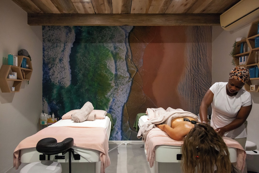 Abalone Hotel & Villas 2 Bedroom Apartment