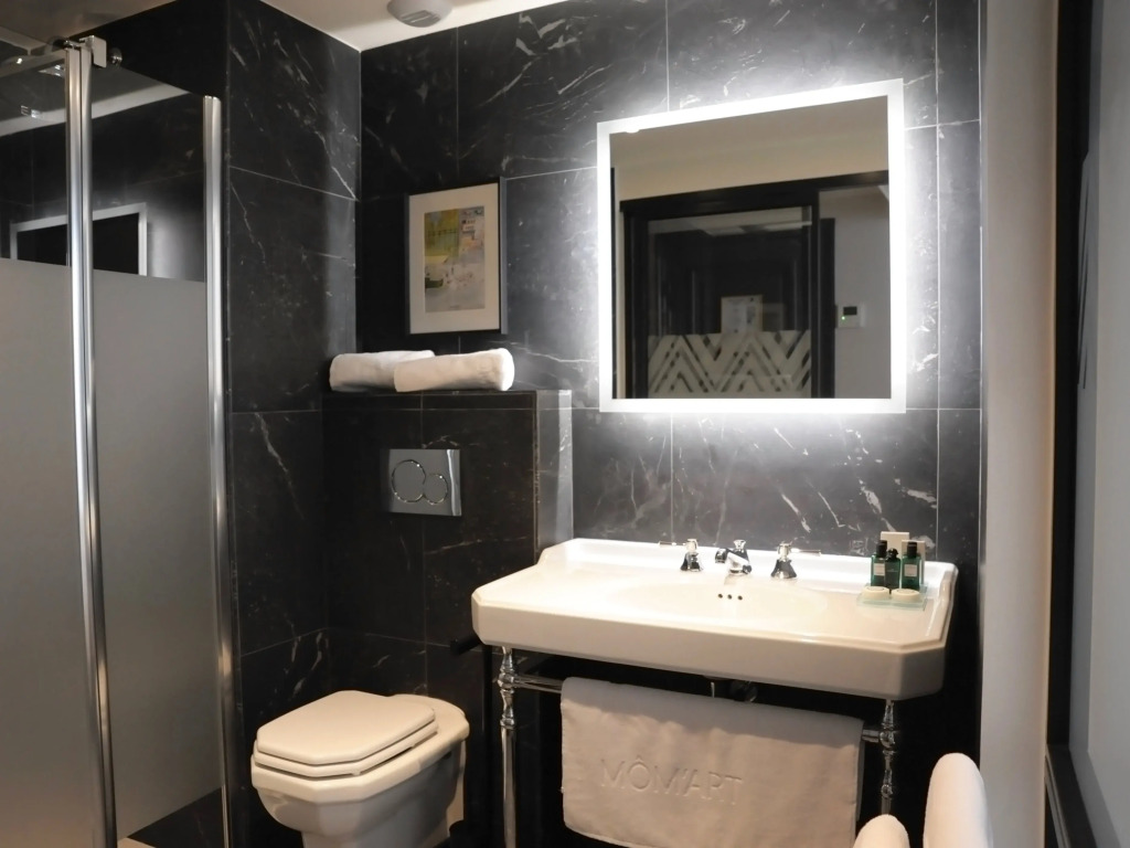 MomArt Hotel