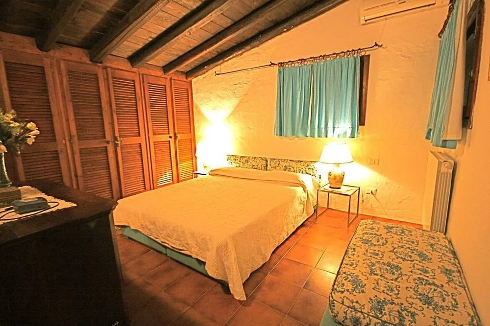 Casa Girgolu
