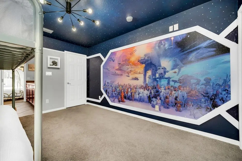 Spacious 6BR Home With Pool Hot Tub Theater and Netflix - Near Disney