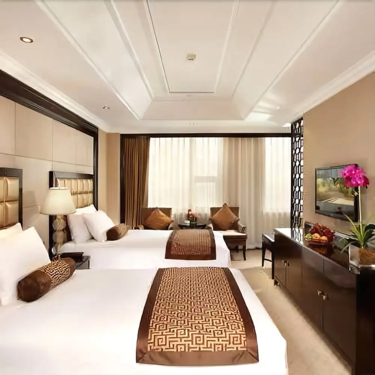 Royal Hotel