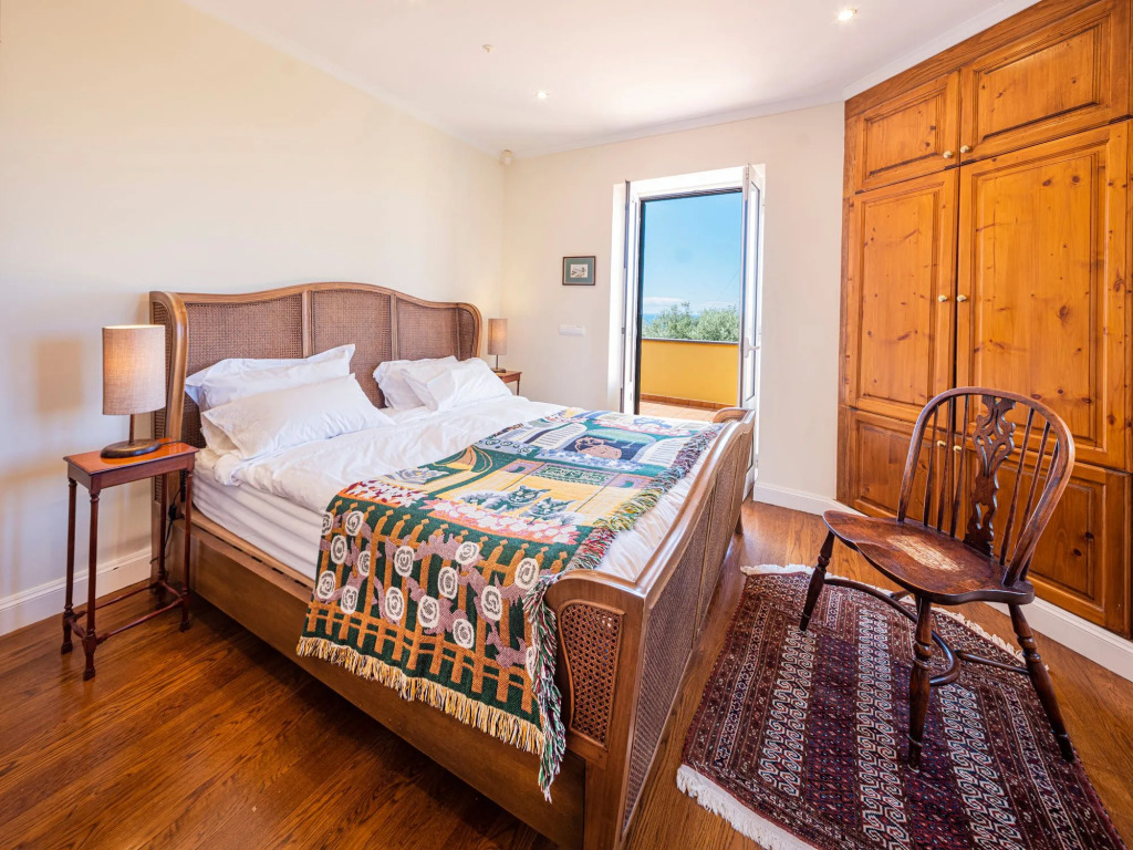 Lovingly restored old villa, heated pool, garden, sea views | Quinta Girassol