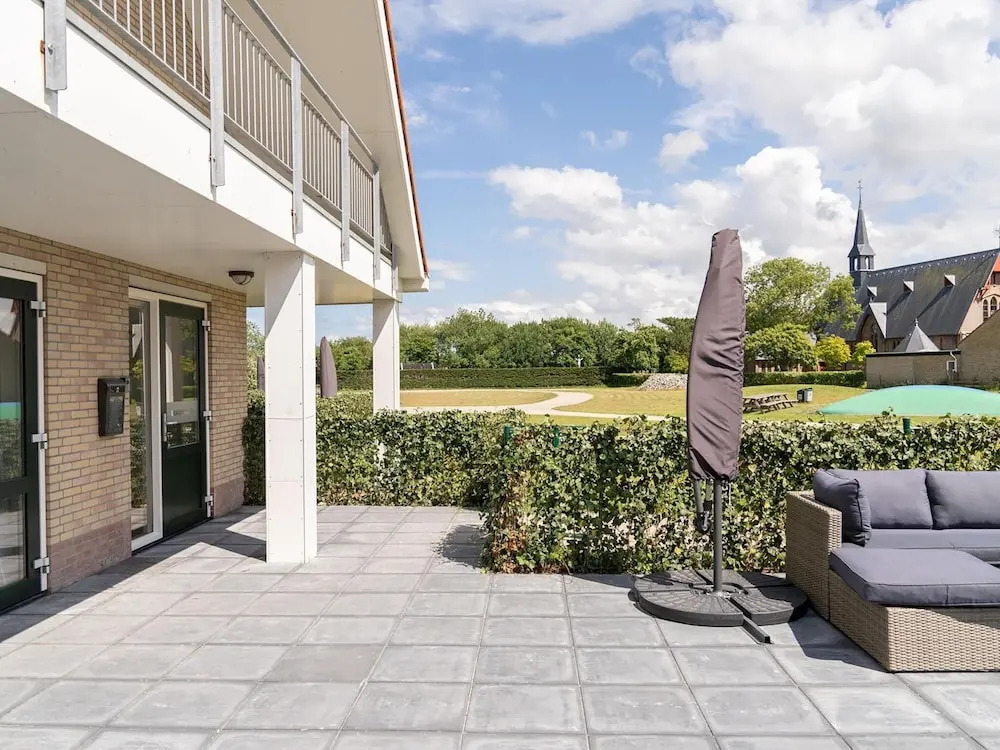 Apartment in Nes near Vlijen Recreation Area
