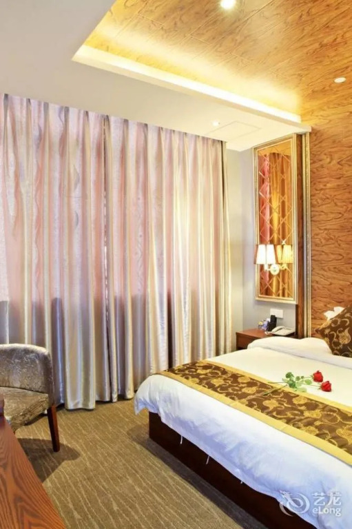 Runhechuan Business Hotel