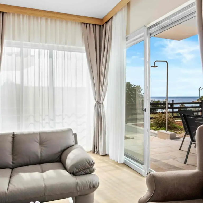 Villa Palma - seaside luxury villa for 6 person