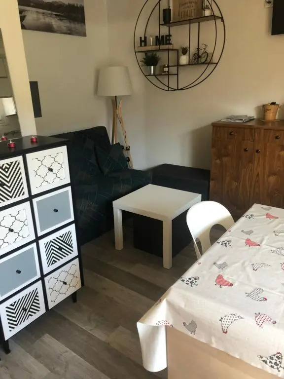 Studio rénové résidence privé proche de toutes commodités et loisirs, Place parking inclus
