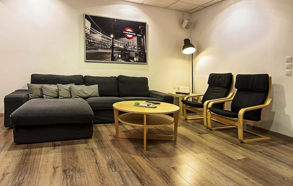 Piccadilly Circus deluxe flat Athens