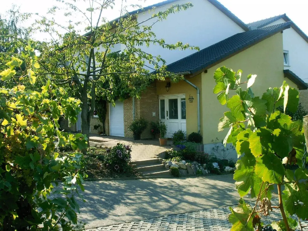 Weingut & Gästehaus Andreas Erz