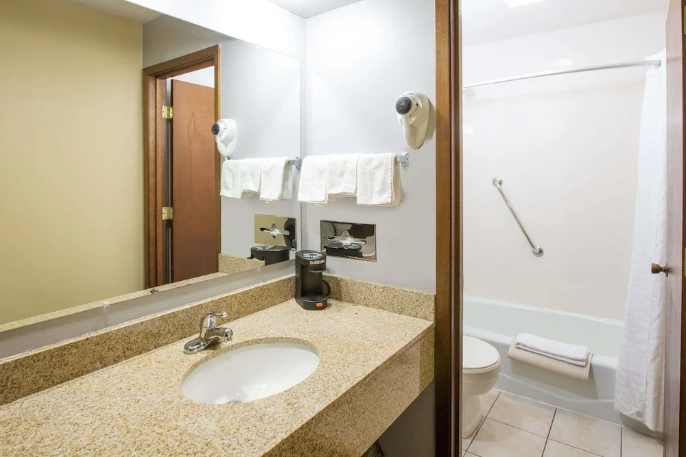 Best Western Norseman Inn