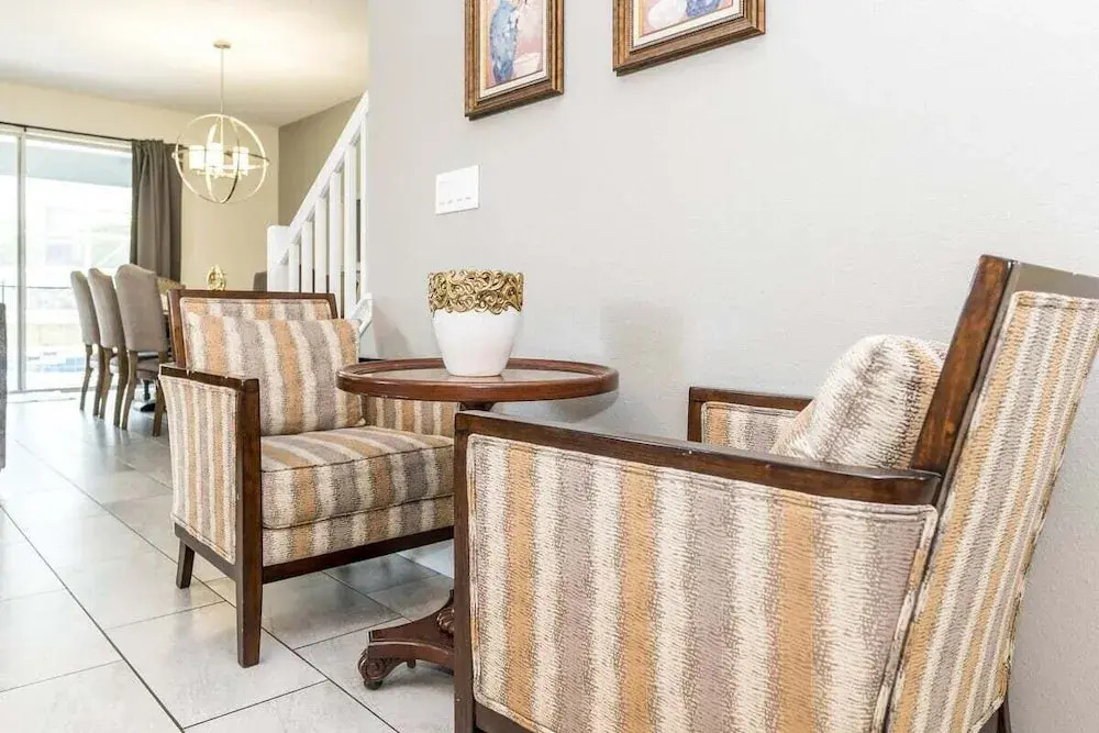 9032SD Lux 9Br Villa Close 2 Disney Pool Spa