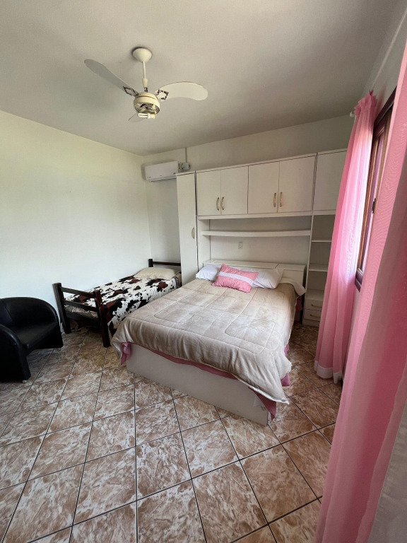 Casa Para Veranear Com Piscina, 5 Quartos, Avenida Da Praia, Balneário Piçarras