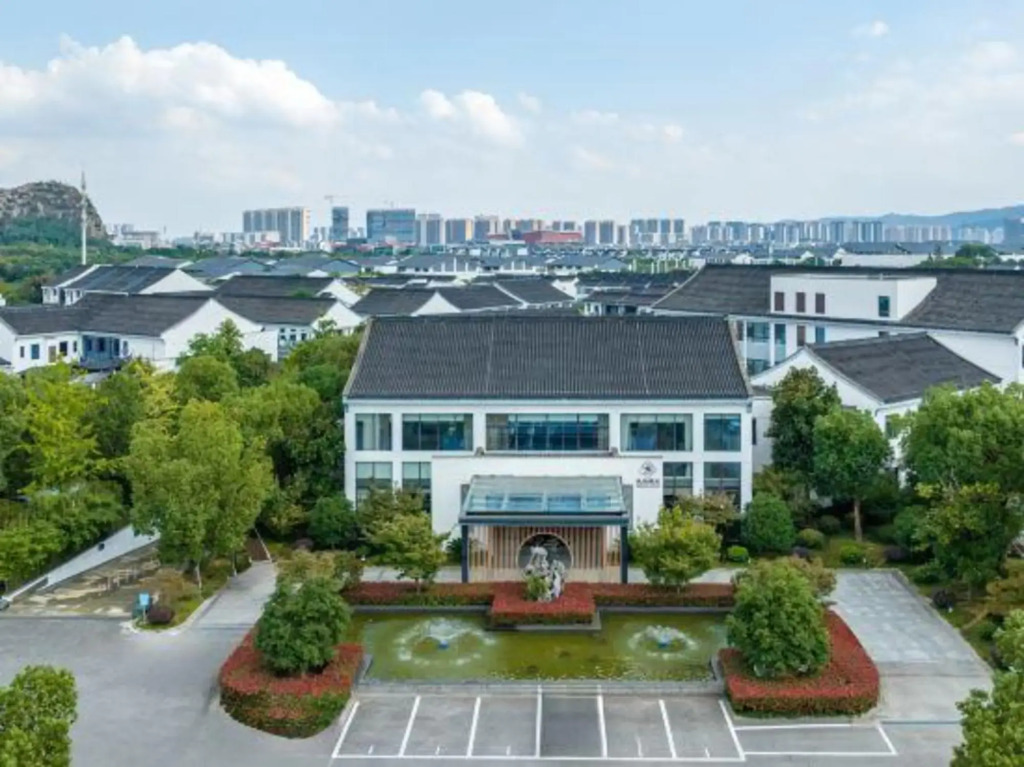 Suzhou Seclusive Tianpingshan Cultural Resort Hotel