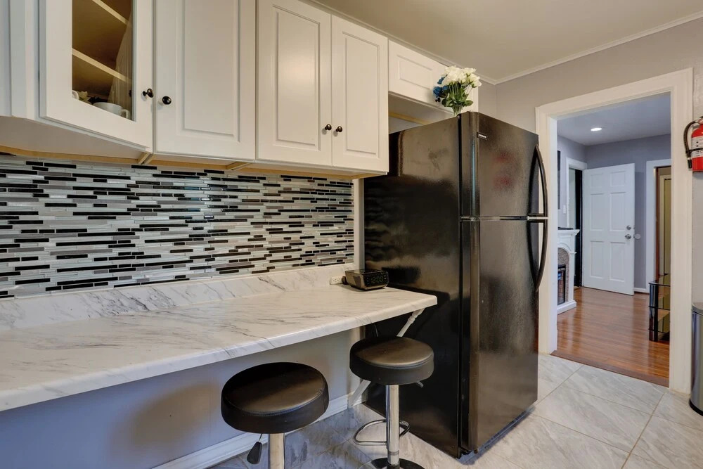 8 Mi to Metlife Stadium: Pet-friendly Home w/ Yard