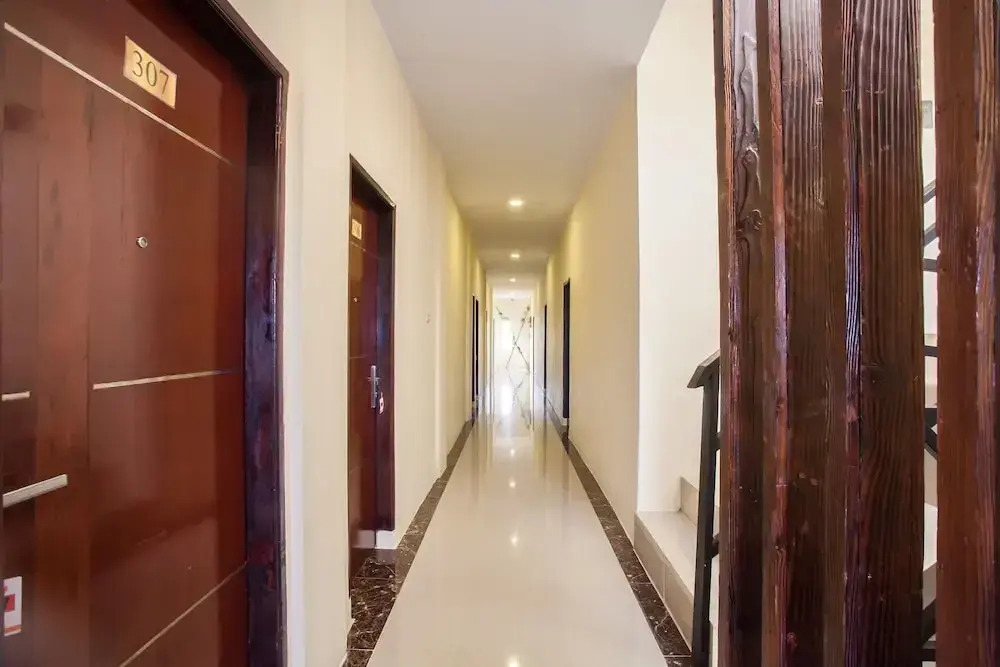 Hotel Winston by OYO Rooms