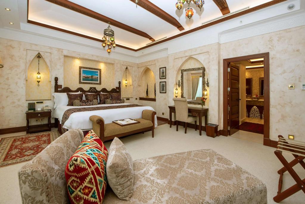 Отель Nairobi Serena