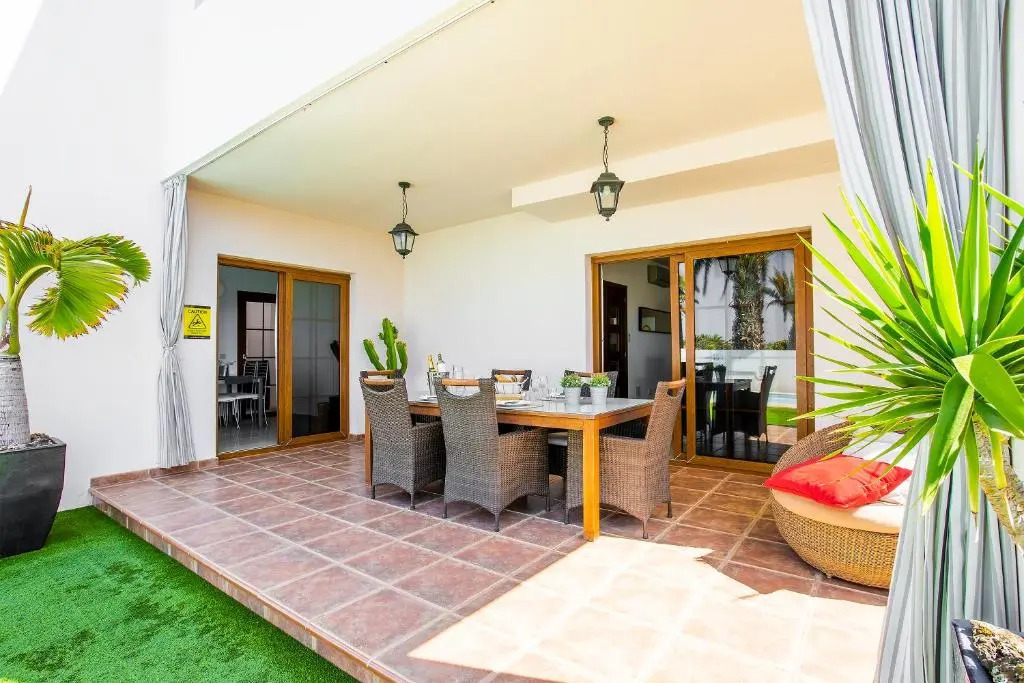 Villa Caletas Teguise - A Wonderful 3 Bedroom Villa - Perfect For Families