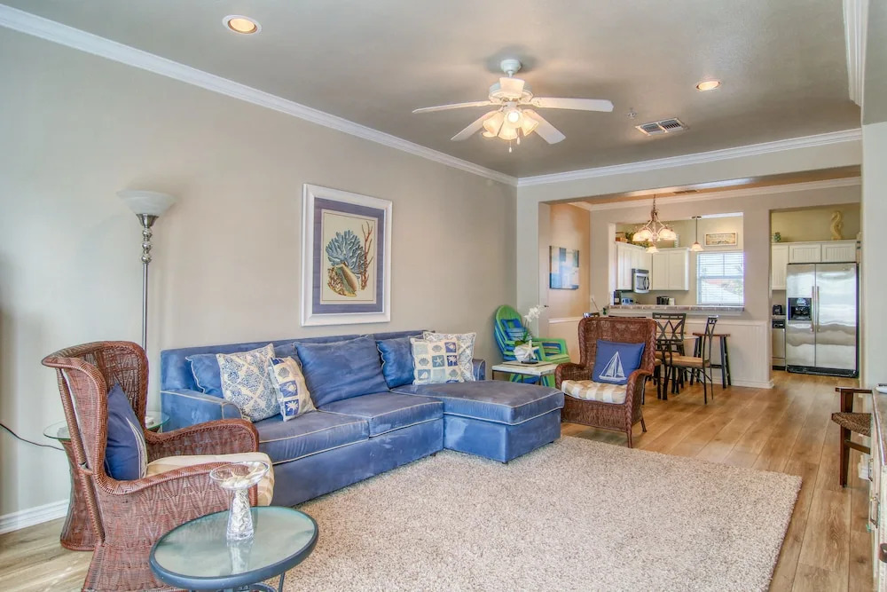 Heaven on Eleven MC8 3 Bedrooms 2.5 Bathrooms Condo