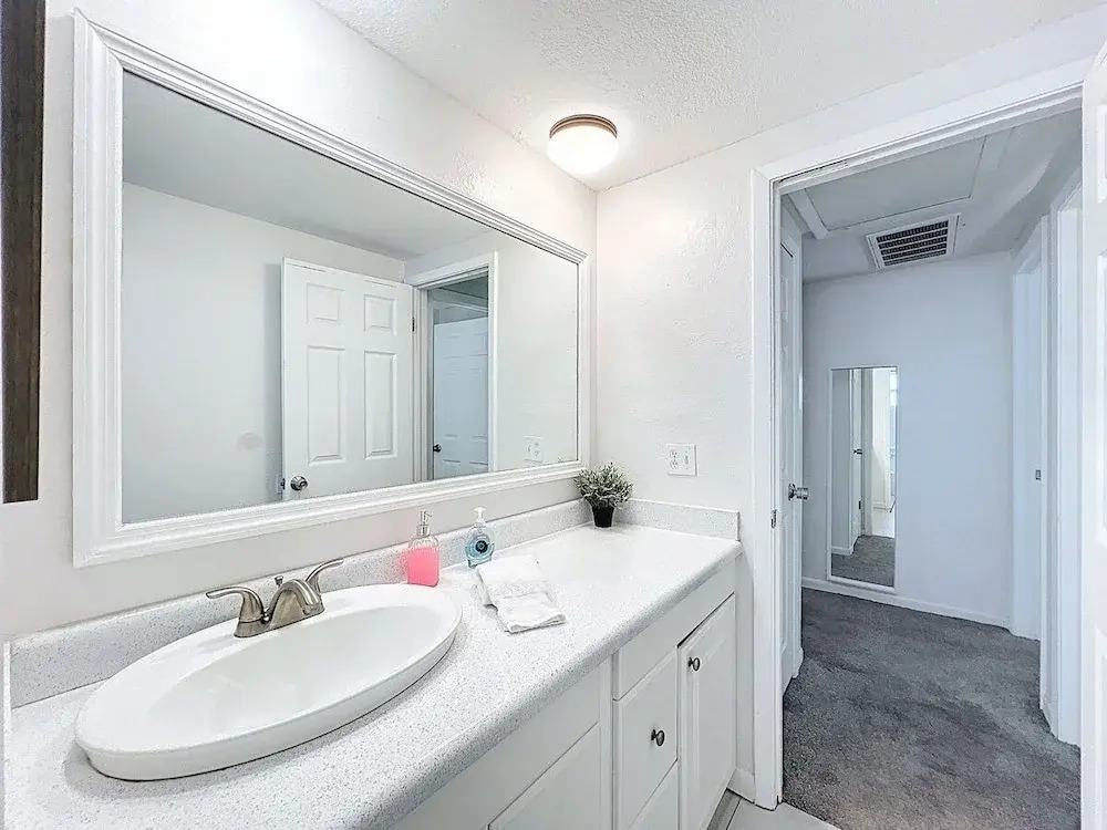 Seminole Pool House - Mins to the Beach