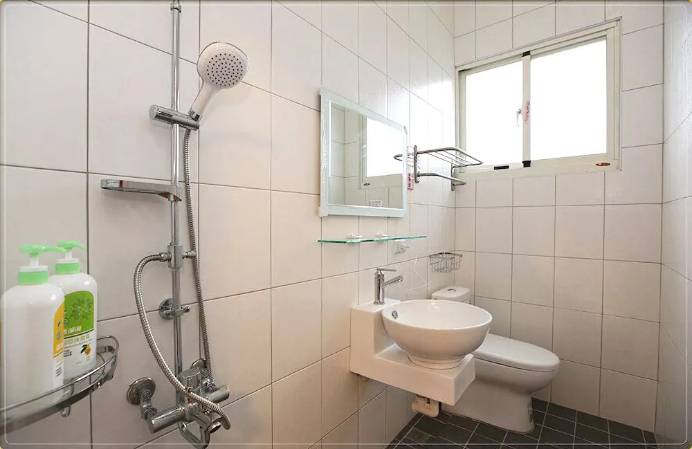 6636 B&B