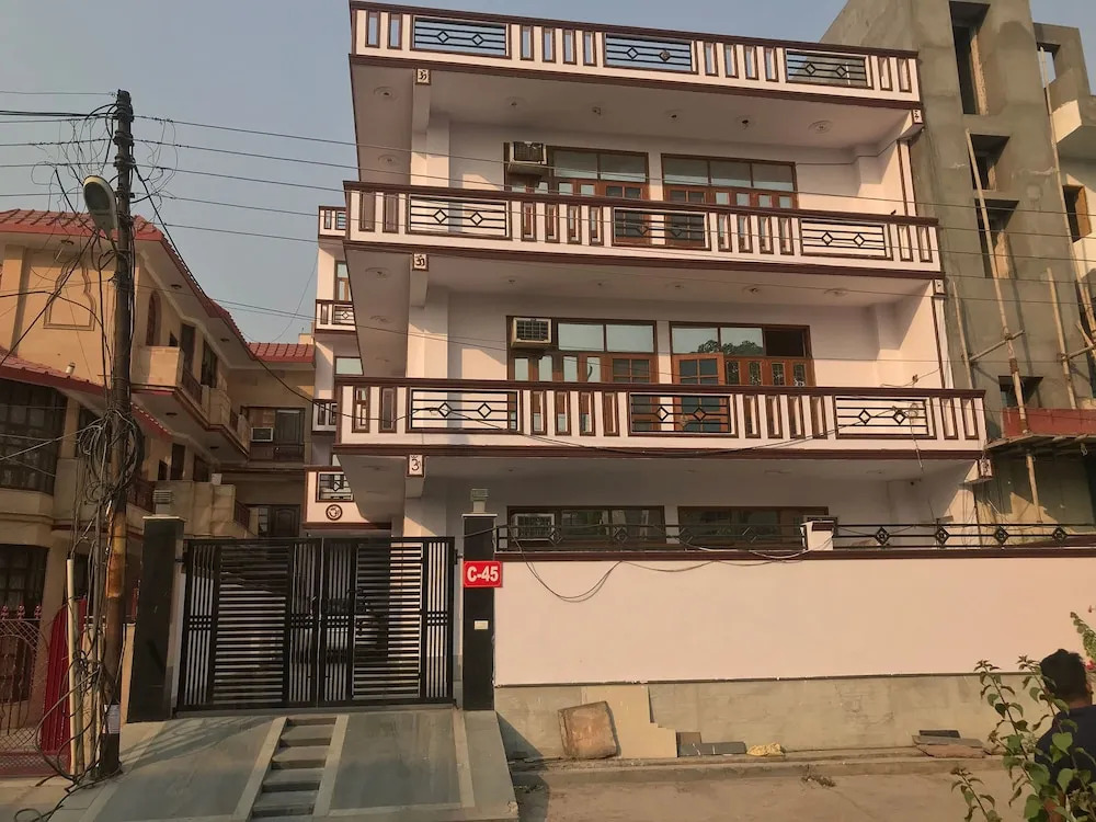Oyo 14625 Fragrance Habitate