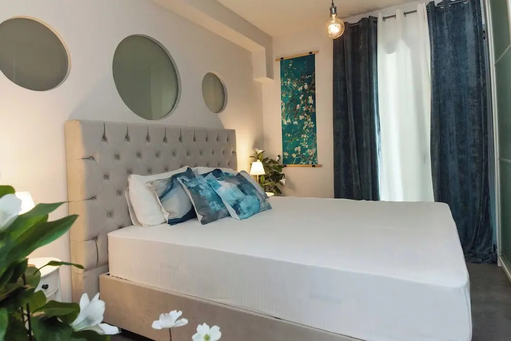 Luxurious 3 Bd Modern Apt in Dafni