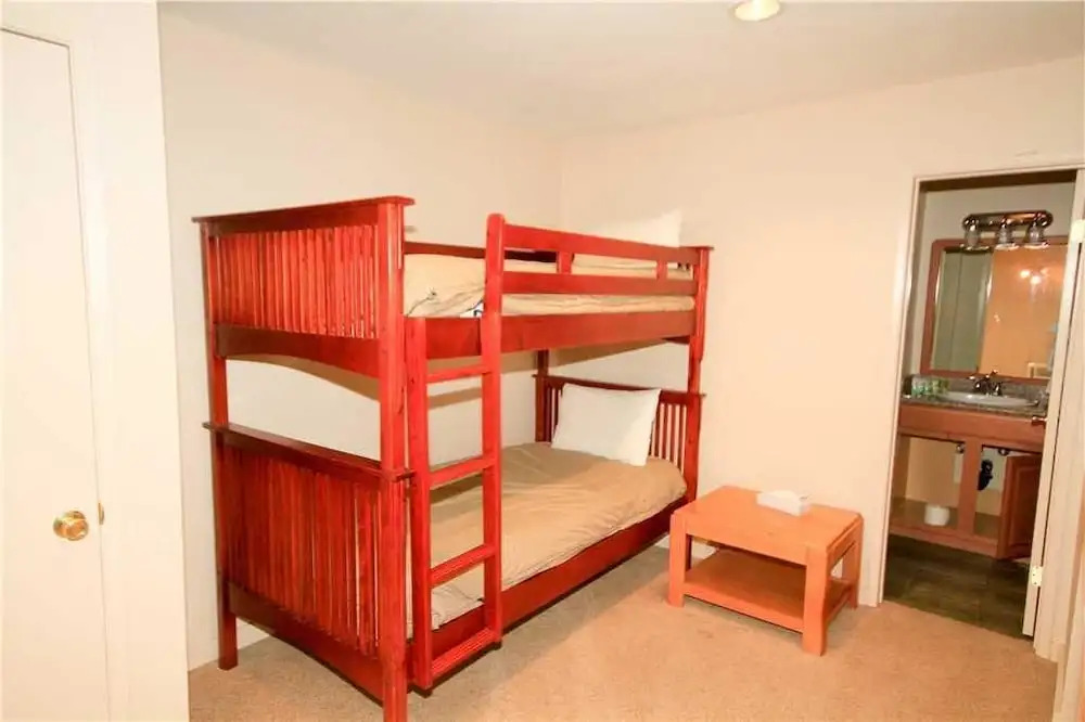 Crestview Condominium #63 1 Bedroom 2 Bathrooms Condo