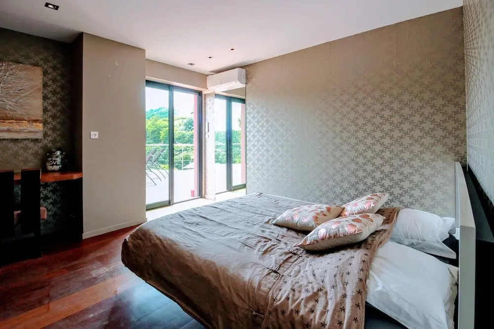 Villa With 5 Bedrooms in Saint Désirat, With Private Pool, Furnished G