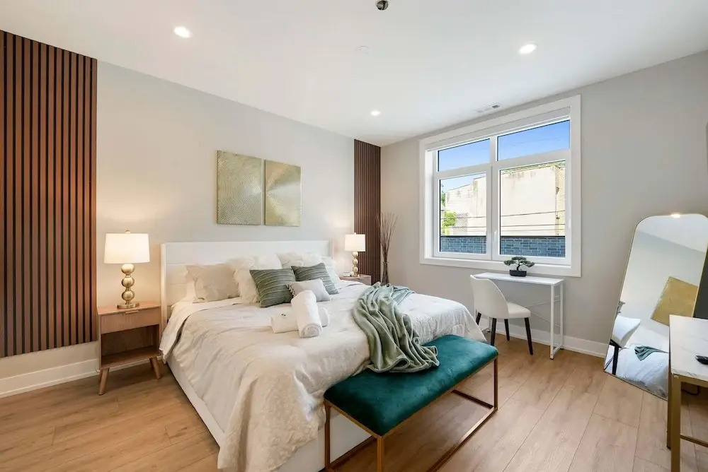 Welcoming Month Long Stays 2BD 2BA With Parking