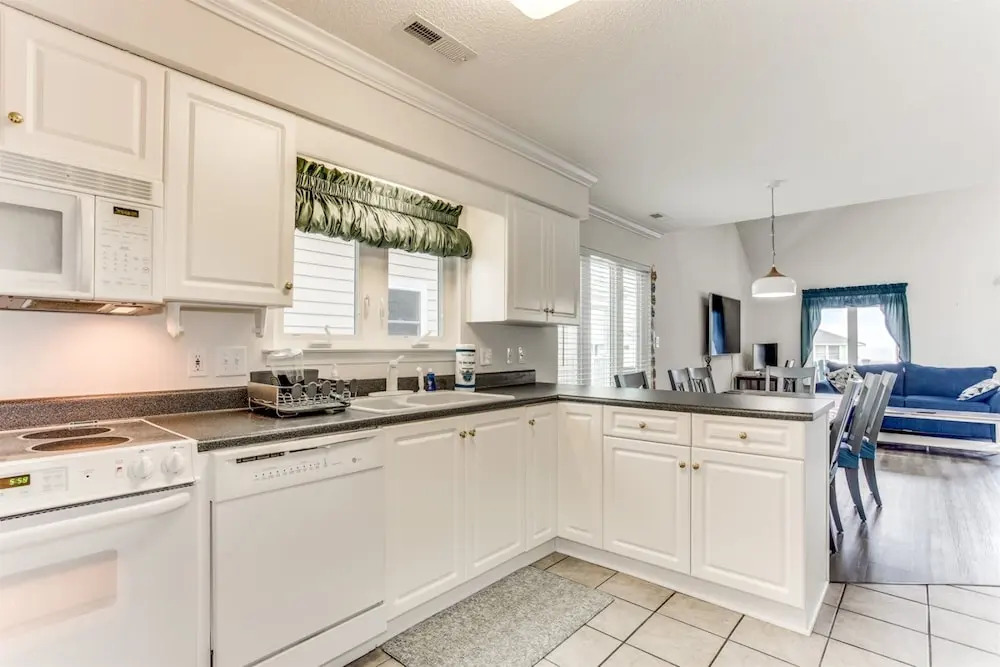 4102 South Ocean Blvd by Escape