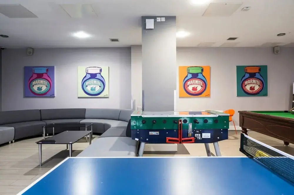 For Students Only - Dashwood Apartments in Central London