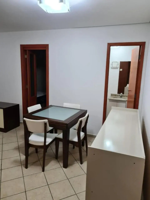 Apartamento encantador com piscina e garagem