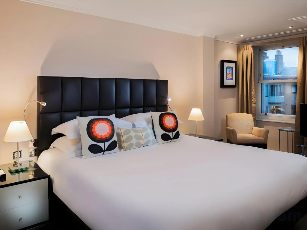 Cheval Phoenix House at Sloane Square