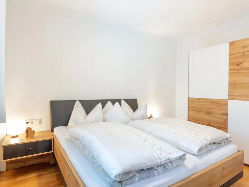 Apartment in Strengen near Ski Bus