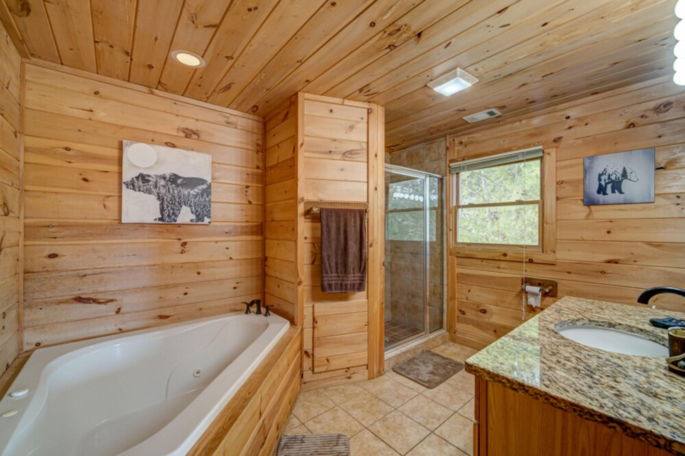 Mountain Bear Lodge by Escape to Blue Ridge