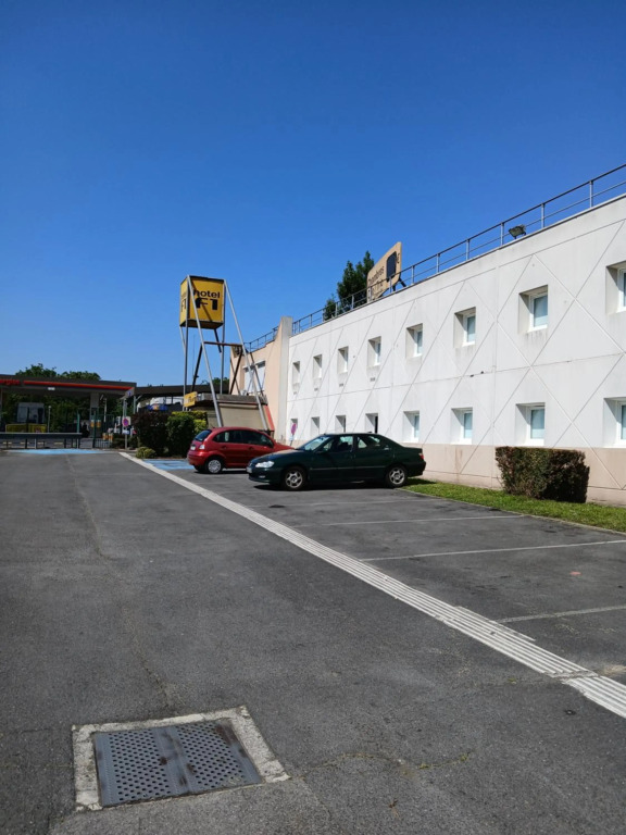 Unisotel Valenciennes EX-hôtel F1