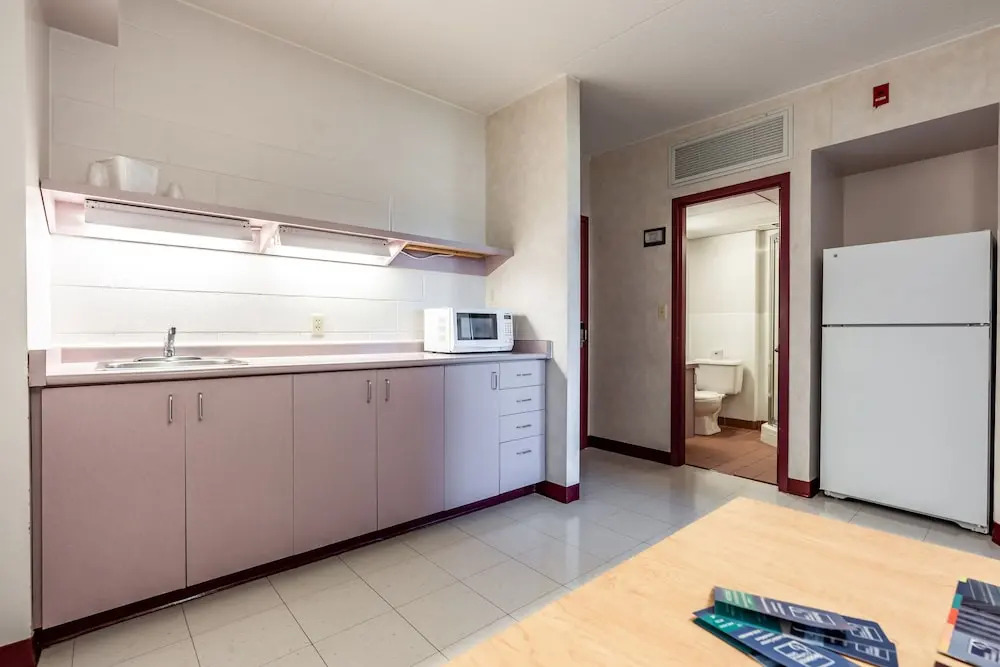 Residence & Conference Centre - Welland