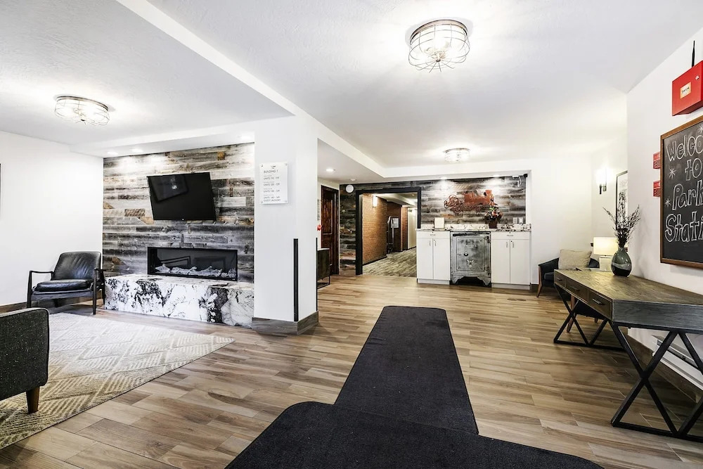 Park Station 121 2 Bedroom Condo by RedAwning