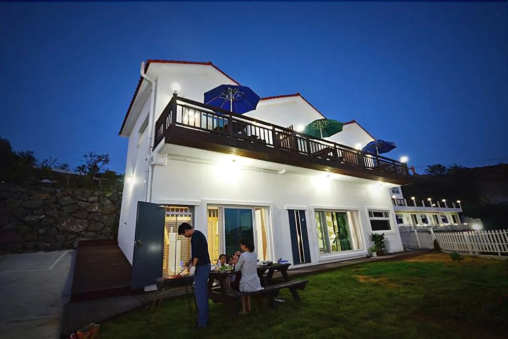 Yeosu Rainbow Pension