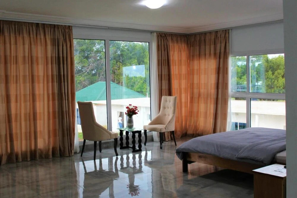 Select Lodge