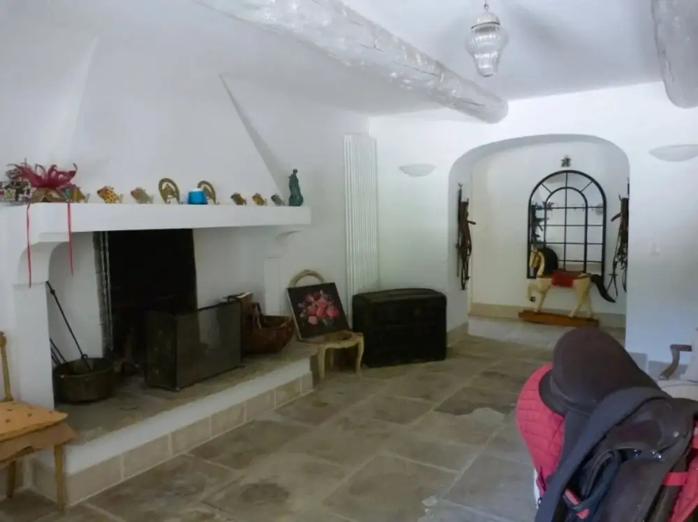 Provencal Villa for Nature Lovers in Lub ron