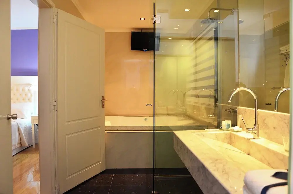 Le Parc Hotel & Suite