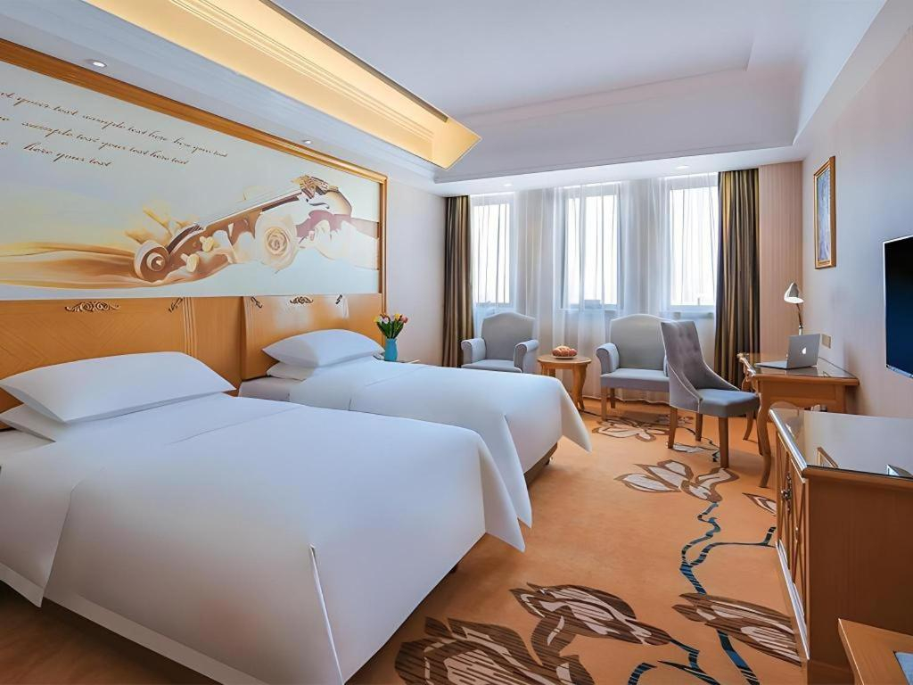 Vienna Hotel Taicang Zhenghe Road