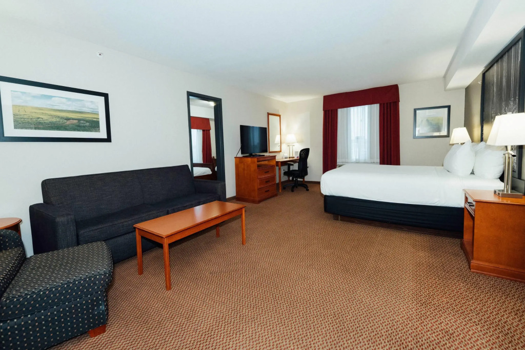 Super 8 by Wyndham Grande Prairie