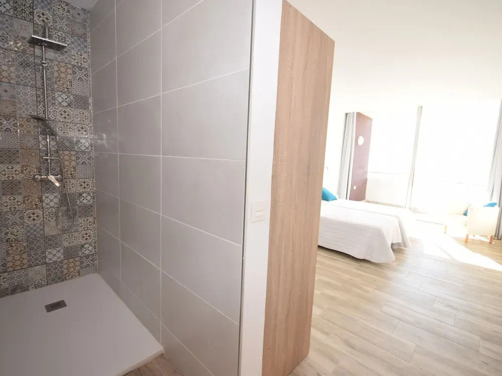 Spacious Apartment in Solana Matorral With Terrace