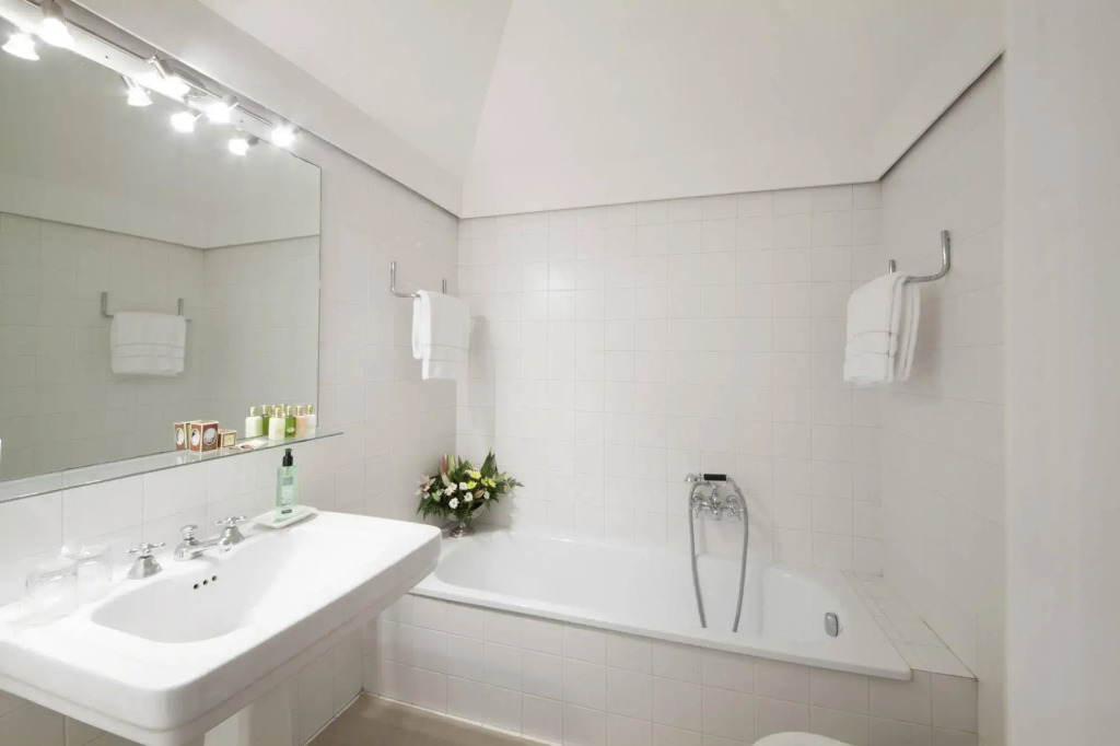 Benzon Apartments