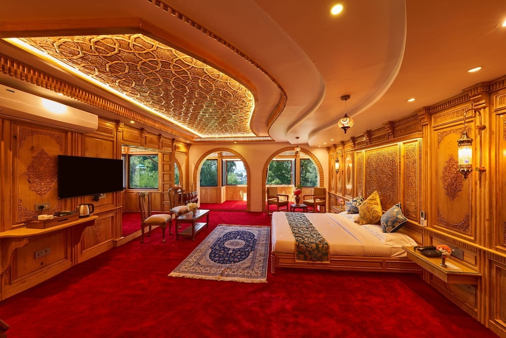 Kashmir Mahal Resorts by Stay Pattern