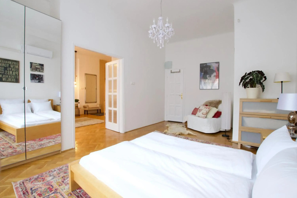 Standard Apartment by Hi5 - Madách