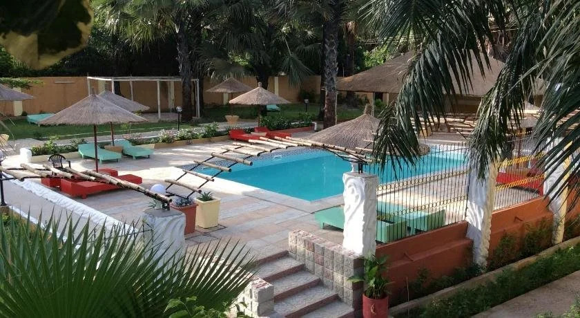 Calabash Apartment-Hotel